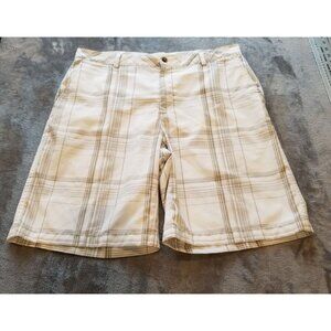 Ping Men's Casual Walking Bermuda Shorts Size 34  Fly Zip Belt Loops Plaid Ivory